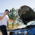 Dymí vám pod kapotou? Dôvodom je prehriaty motor
